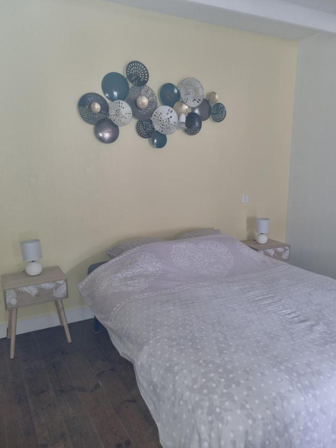 Jolie Petite Maison Dans Village Fortifie Brigueuil Zewnętrze zdjęcie